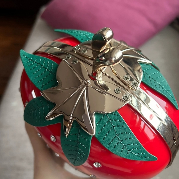 Kate Spade Creme de la Creme Dipped Strawberry Clutch (rare) - Picture 4 of 6